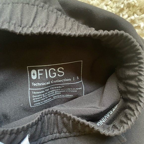 FiGS Scrubs Technical Collection Joggers - Picture 5 of 6